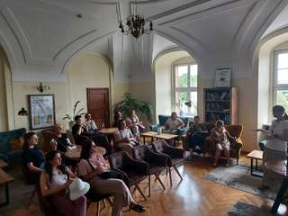 Obraz przedstawiający WIZYTA BIBLIOTEKARZY W OSSOLINEUM